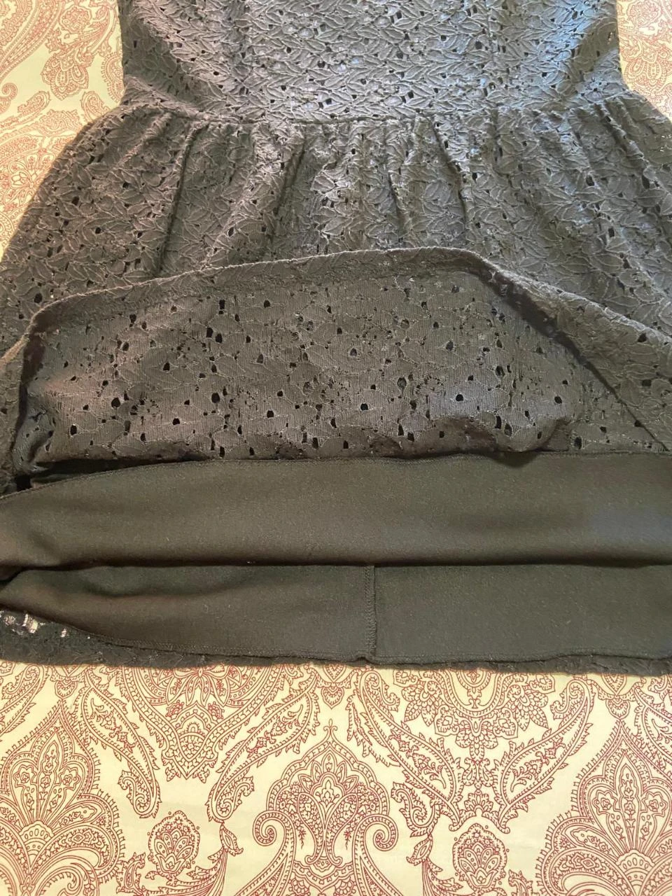 Vestido de encaje negro, cuello con pedrería. Clockhouse. Talla XL – photo 15